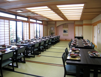 桜並木の見える宴会場